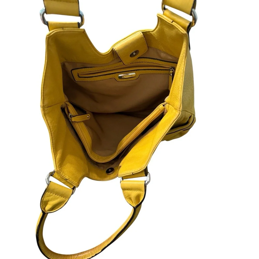 B. Makowsky Butter‎ Yellow Mustard Leather Shoulder Handbag